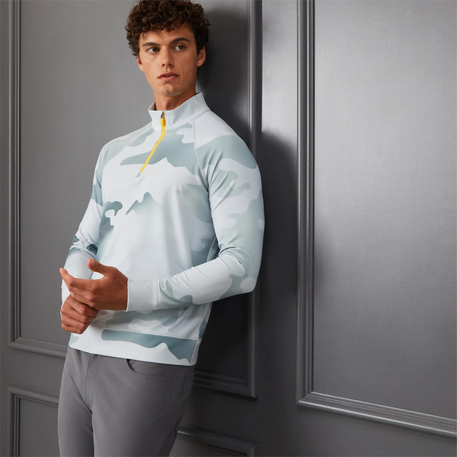 G/FORE Gradient Camo Quarter Zip Mens Golf Mid Layer Nimbus 5 G/FORE Gradient Camo Quarter Zip Mens Golf Mid Layer Nimbus - Image 3