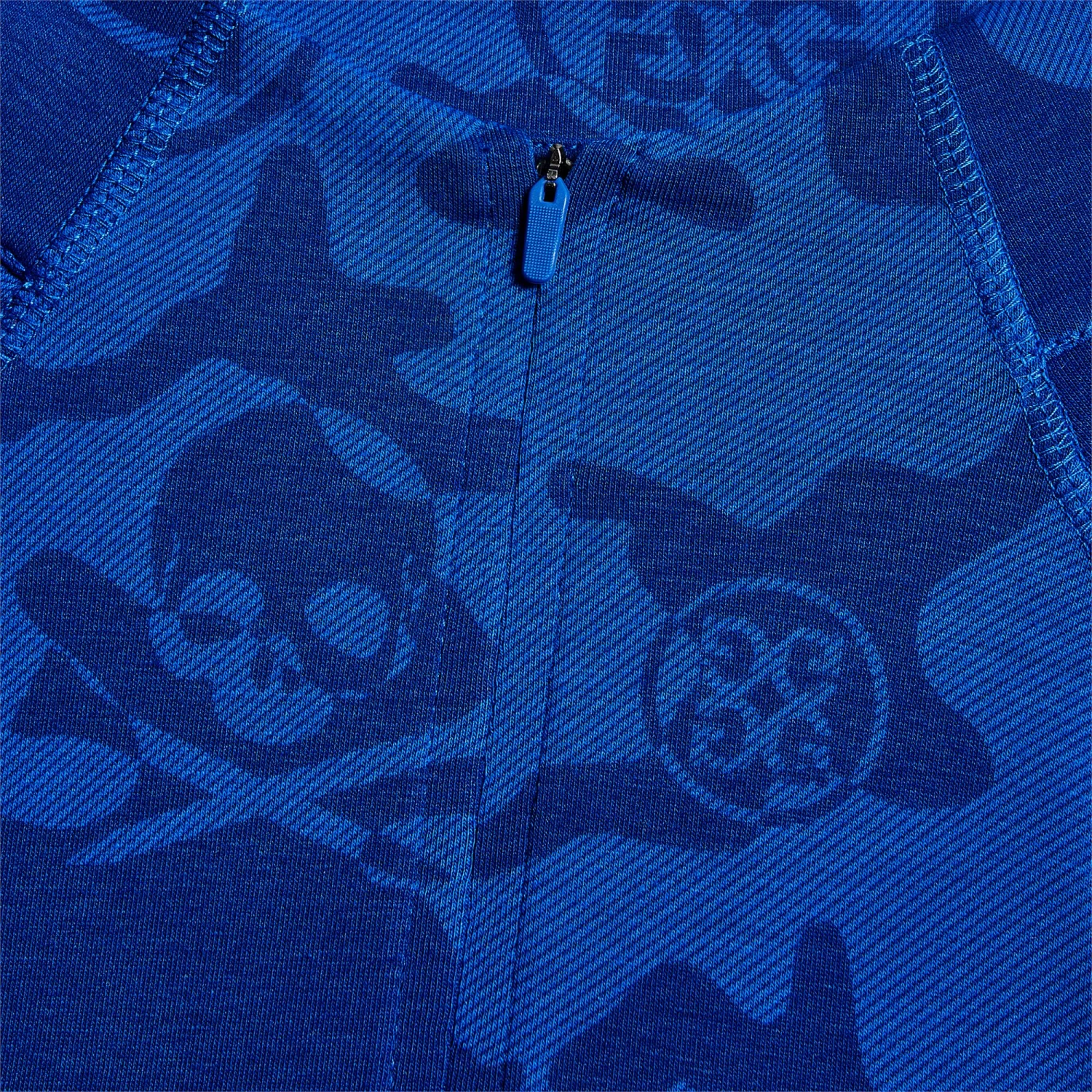 G/FORE Exploded Icon Camo Luxe Quarter Zip Mid Layer Surf 11 G/FORE Exploded Icon Camo Luxe Quarter Zip Mid Layer Surf - Image 9