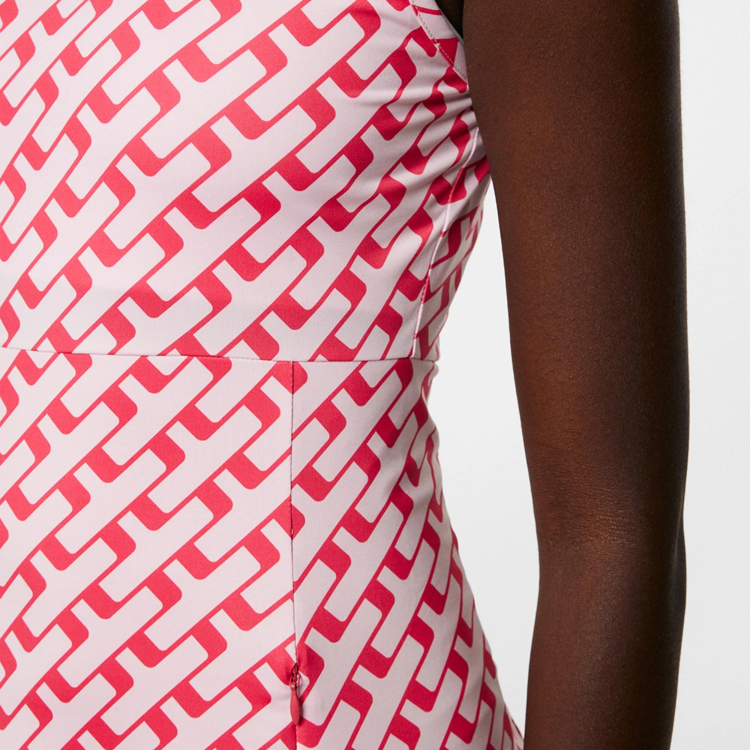 J.Lindeberg J Lindeberg Cora Print Ladies Golf Dress Tour Geo Pink 9 J.Lindeberg J Lindeberg Cora Print Ladies Golf Dress Tour Geo Pink - Image 7